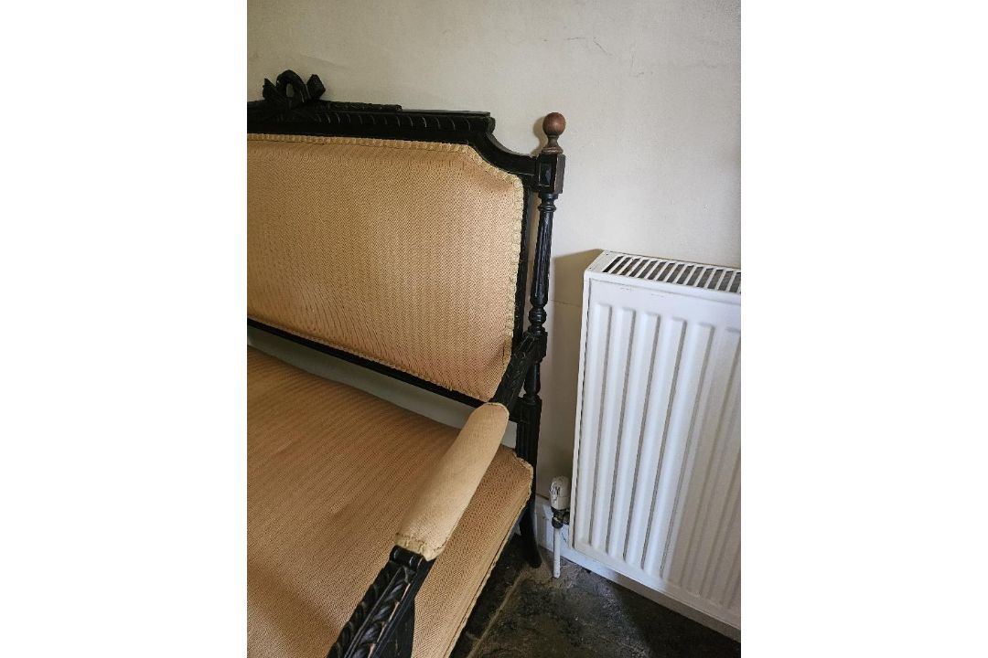An antique French style salon couch, circa 1880, reupholstered in the traditional manner, - Image 6 of 9