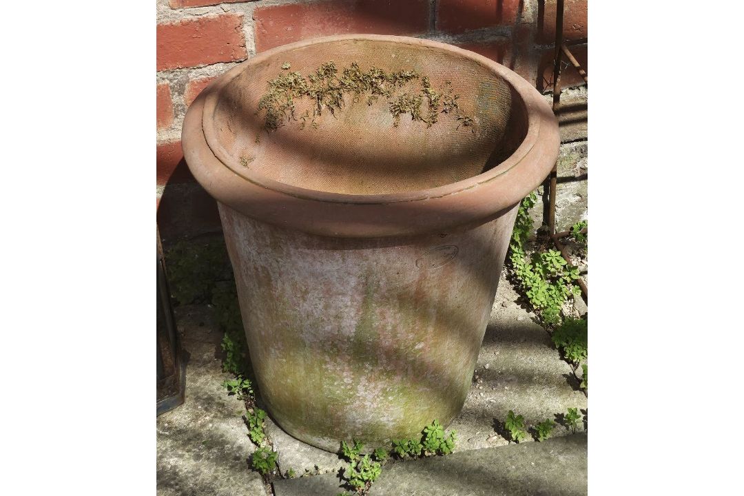 A terracotta garden pot, approx. 40cm dia x 38cm high. - Image 1 of 2