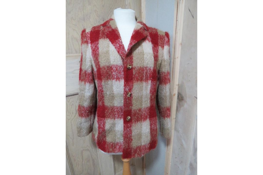 A Basler 61% mohair 32% virgin wool ladies jacket, size GB14. - Image 1 of 5