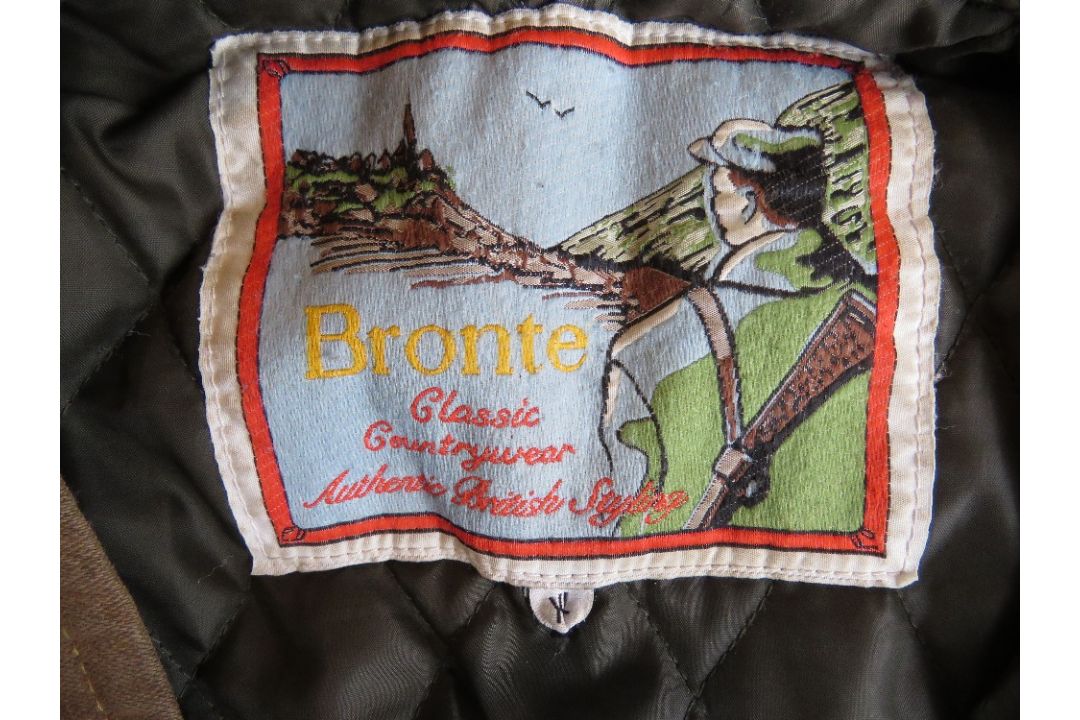 A Bronte Classic Countrywear tweed gillet size XL, 50% wool. - Image 3 of 4