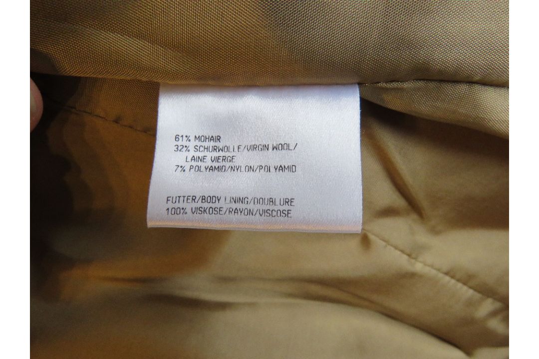 A Basler 61% mohair 32% virgin wool ladies jacket, size GB14. - Image 3 of 5