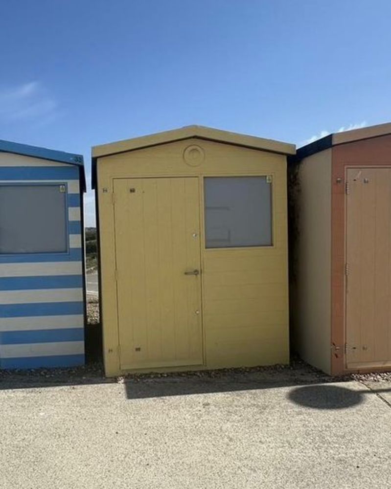 Freehold Beach Hut Seaford, East Sussex BN25
