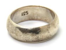 A 925 silver ring size N.