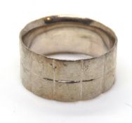 A 925 silver ring size Q-R.