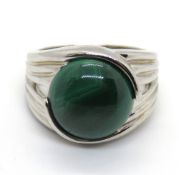 A hallmarked silver and banded green agate cabachon ring, size K.