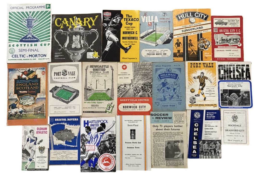 A large collection of vintage football programmes. - Image 4 of 5