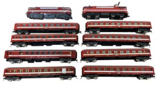 A Roco 00 gauge SNCF BB9291 diesel engine, together with a Lima example and a collection of Lima
