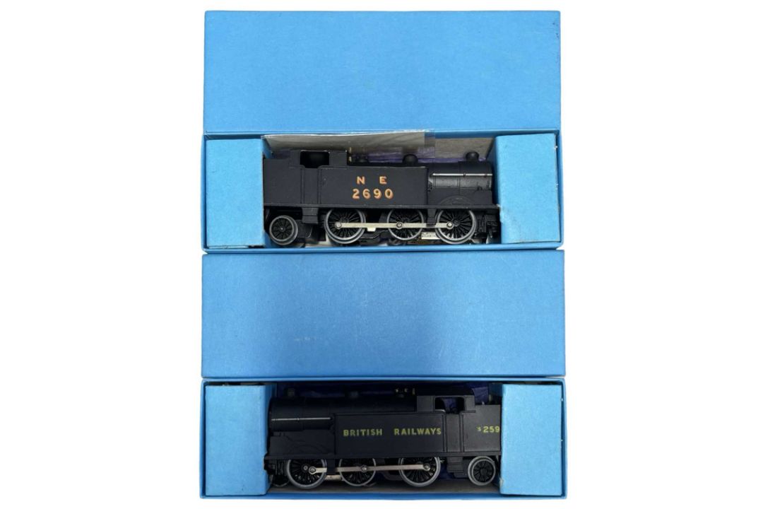 A pair of boxed limited edition Mortimer Models 00 gauge locomotives, to include: NE 2690 and BR - Image 1 of 2