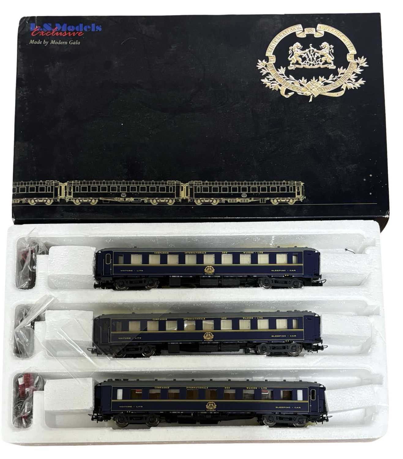 A boxed L S Models (Modern Gala) 00 gauge train set in blue livery