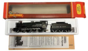 A boxed Hornby 00 gauge R830 GWR 4-6-0 'Saint David' locomitve and tender