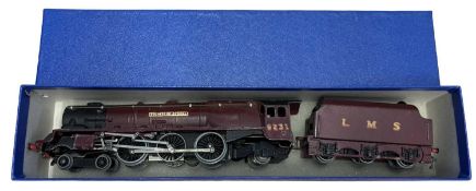 A Hornby Dublo 00 gauge 4-6-0 Duchess of Atholl locomotive and tender in maroon livery, number 6231,