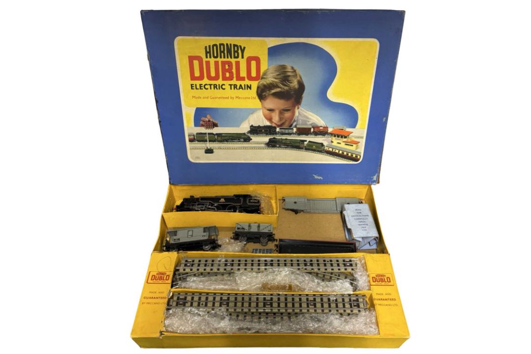 A boxed Hornby Dublo 00 gauge EDG18 2-6-4 Tank Goods Train set (unchecked for completeness) - Image 1 of 2