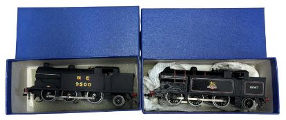 A pair of Hornby 00 gauge locomotives in blue boxes, to include: NE 9500 and BR 65967 (2)