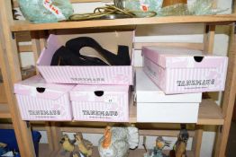 Five pairs of lady's shoes, all size 6, (5)