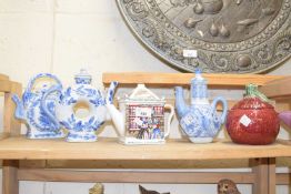 Various Oriental style ceramics