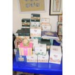 Quantity of boxed Lilliput Lane cottage figures together with catalogues