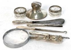Mixed Lot: A George V silver capstan inkwell of plain design (loaded), hallmarked for Birmingham