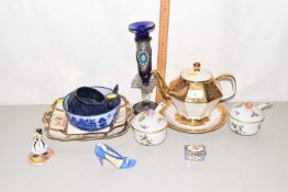 Mixed Lot: A pair of small Herend covered preserve pots with spoons, a gilt decorated teapot, blue