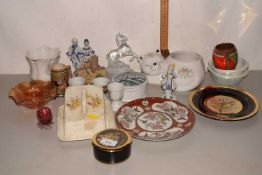 Mixed lot of ceramics and glass