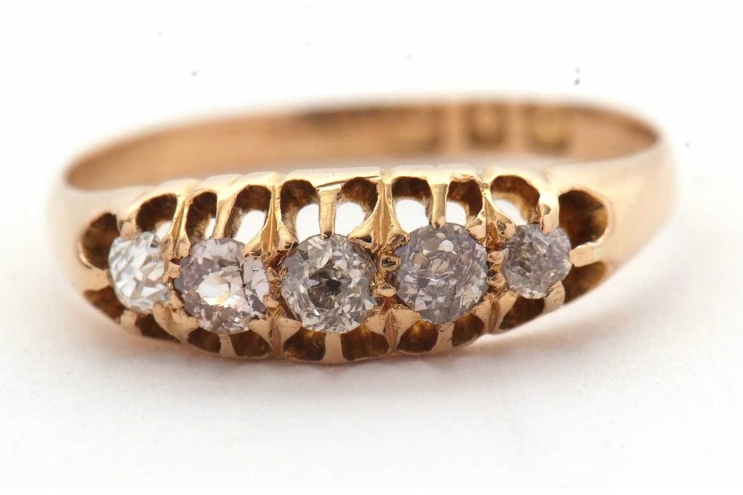 A late Victorian 18ct diamond ring, the five slightly graduated old mine cut diamonds, total - Image 6 of 7