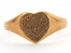 A 9ct heart shape signet ring, hallmarked Chester 1913, size M, 1.8g
