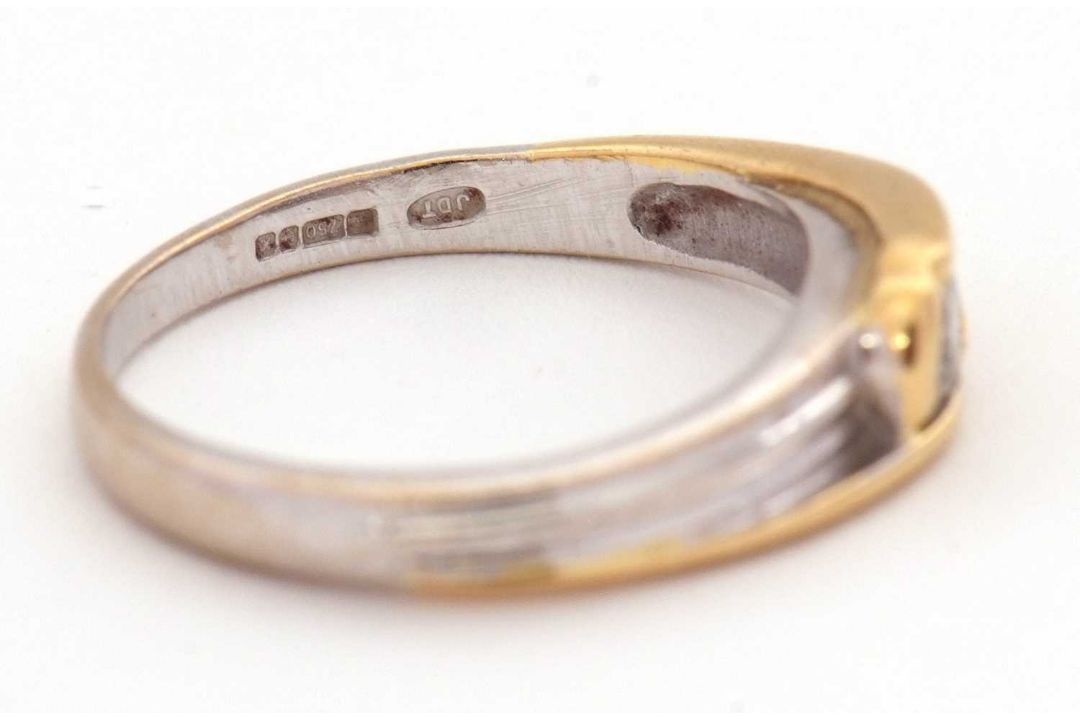 An 18ct bi-colour gold and diamond ring, the central round brilliant cut diamond, estimated - Image 4 of 6