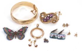 A mixed lot of jewellery: to include a pair of Norwegian silver and enamel cufflinks by Elvik & Co.;