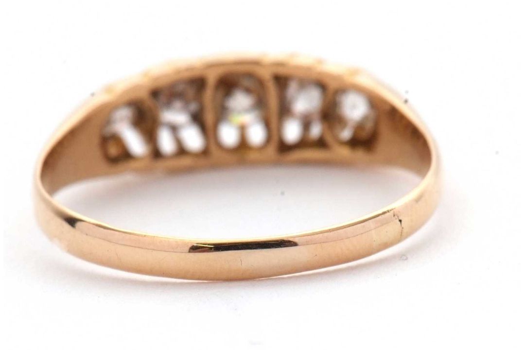 A late Victorian 18ct diamond ring, the five slightly graduated old mine cut diamonds, total - Image 3 of 7