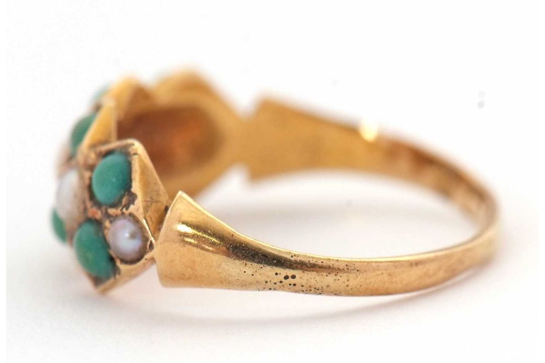 A late Victorian 15ct turquoise and pearl ring, set with round turquoise cabochons and split pearls, - Image 5 of 6