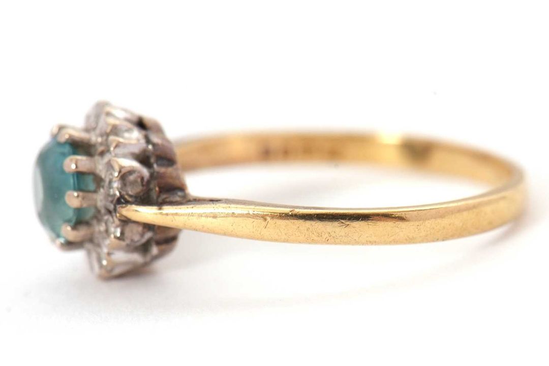 An 18ct blue zircon and diamond ring, the central round blue zircon surrounded by illusion set - Image 5 of 8