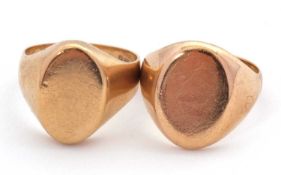 Two rings: to include a 9ct signet ring, hallmarked London 1978, size P, 7.3g; and an unmarked