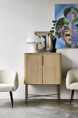 Fine Interiors Sale - Antique & Contemporary Furniture, Paintings, Works of Art, Carpets & Rugs