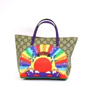 GUCCI KIDS GG SUPREME MONOGRAM RAINBOW BIRDS TOTE.