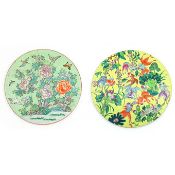 A PAIR OF CHINESE PORCELAIN ENAMEL ROUNDELS. (2).