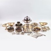 A QUANTITY OF SILVER AND PLATE. (QTY).