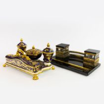 AN EARLY 19TH CENTURY DERBY PORCELAIN INKSTAND (2).