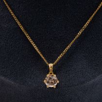 AN 18CT YELLOW GOLD DIAMOND SOLITAIRE PENDANT NECKLACE.