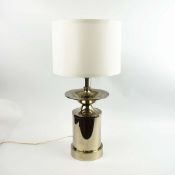 1970s ITALIAN CHROME TABLE LAMP WITH WHITE CYLINDRICAL SHADE.