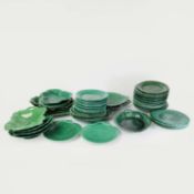 A LARGE COLLECTION OF 19TH CENTURY AND LATER CABBAGEWARE (QTY).