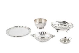 A George V silver sugar bowl, of plain design by F. T. Ray & Co, London 1935, 8.5cm wide, a silver