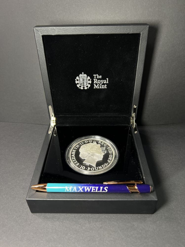 Christmas Collectors' Auction
