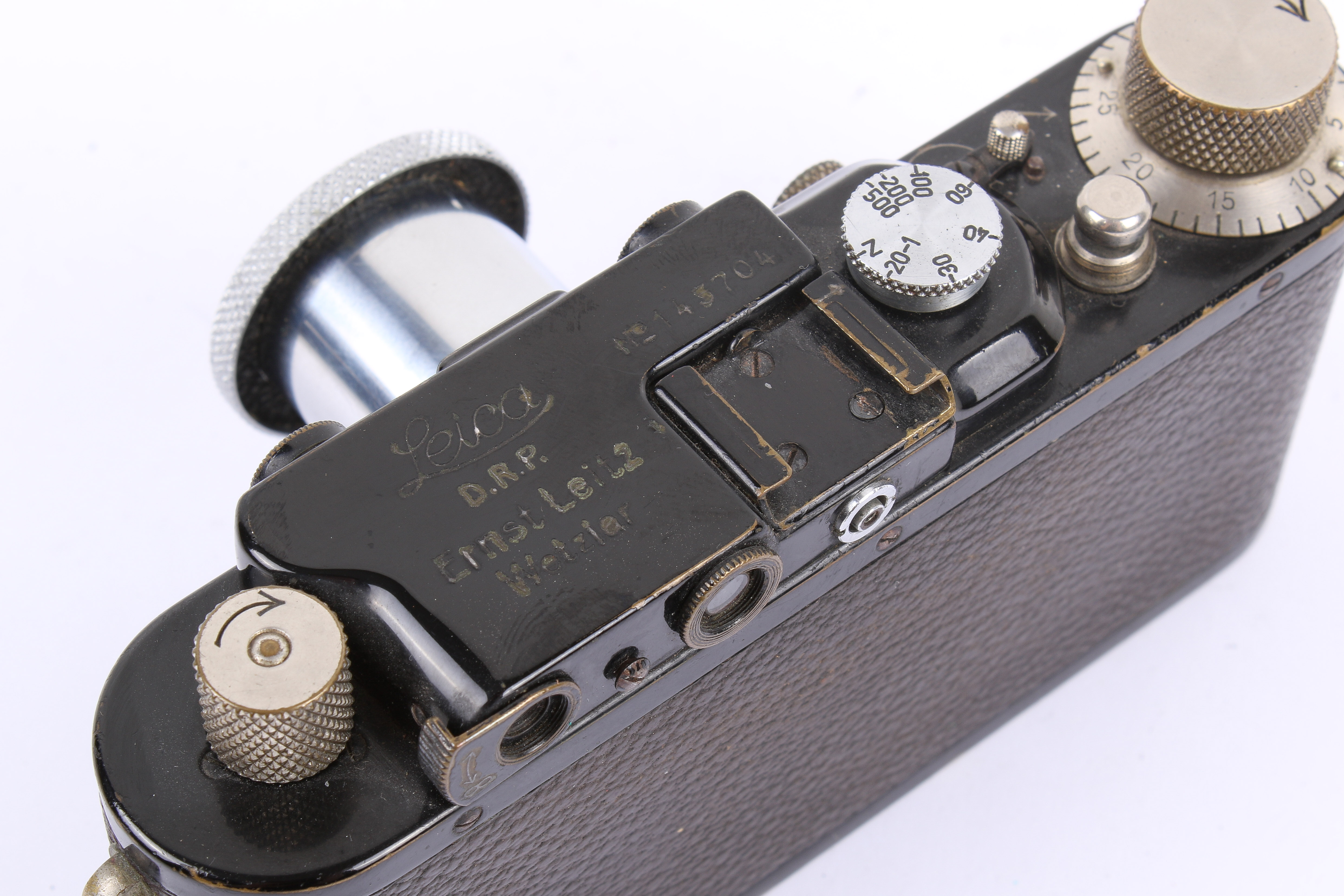 A Leitz Wetzlar Leica III 35mm Rangefinder camera outfit. Black and chrome body. 1934. - Image 5 of 8