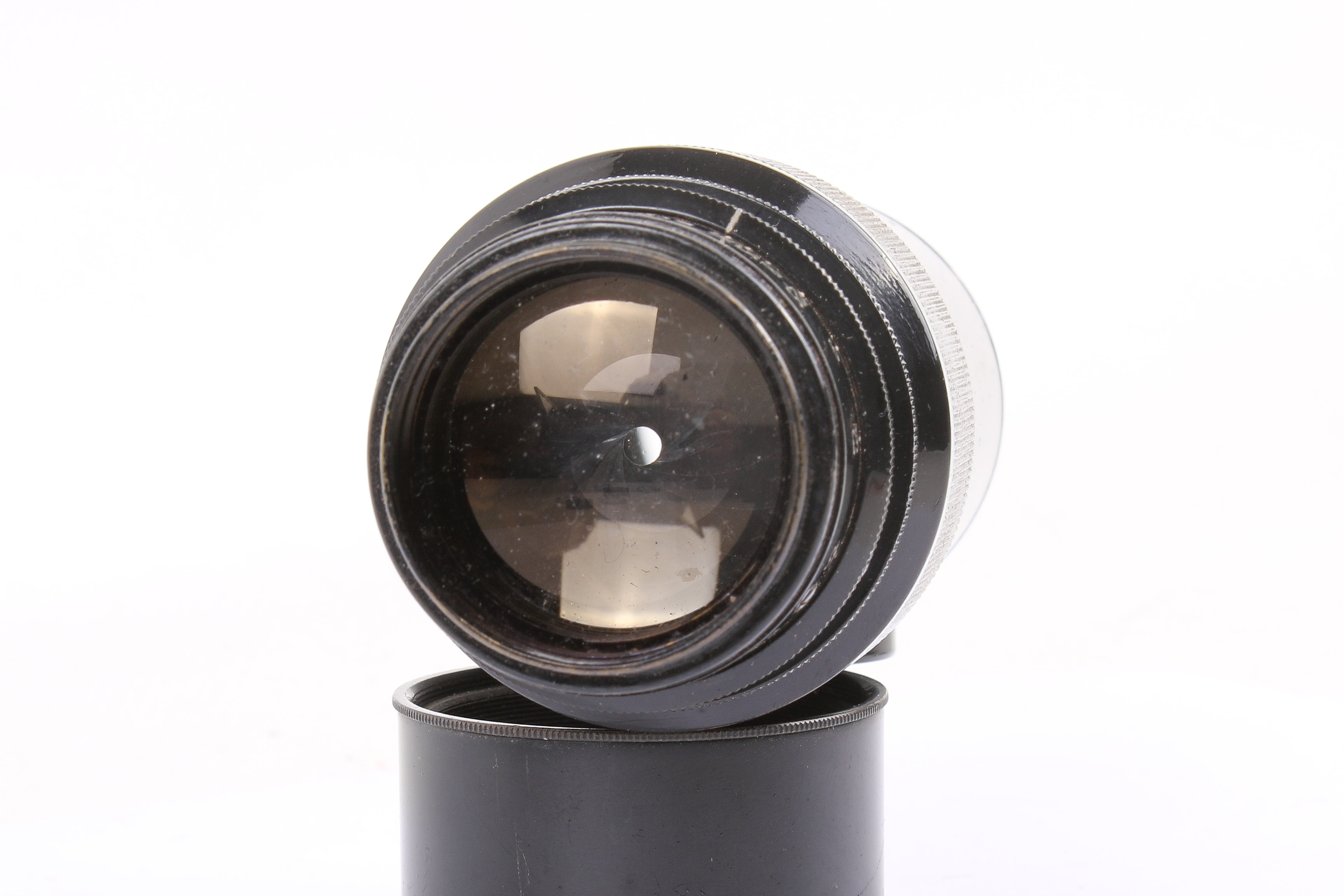 A Leitz Wetzlar Leica III 35mm Rangefinder camera outfit. Black and chrome body. 1934. - Image 8 of 8