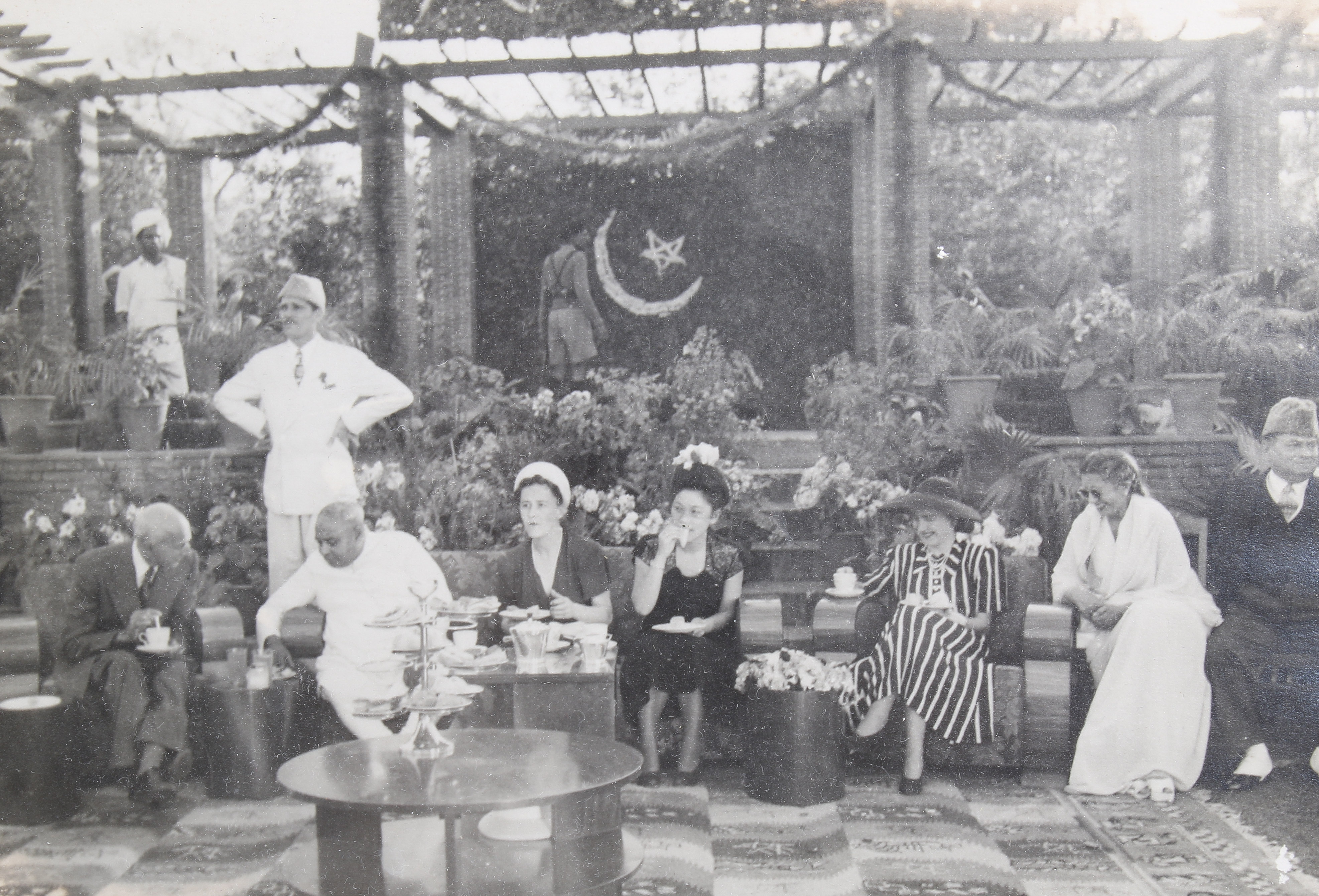 A black and white portrait photograph of Nawab Sir Hamidullah Khan, and five others. - Image 5 of 7