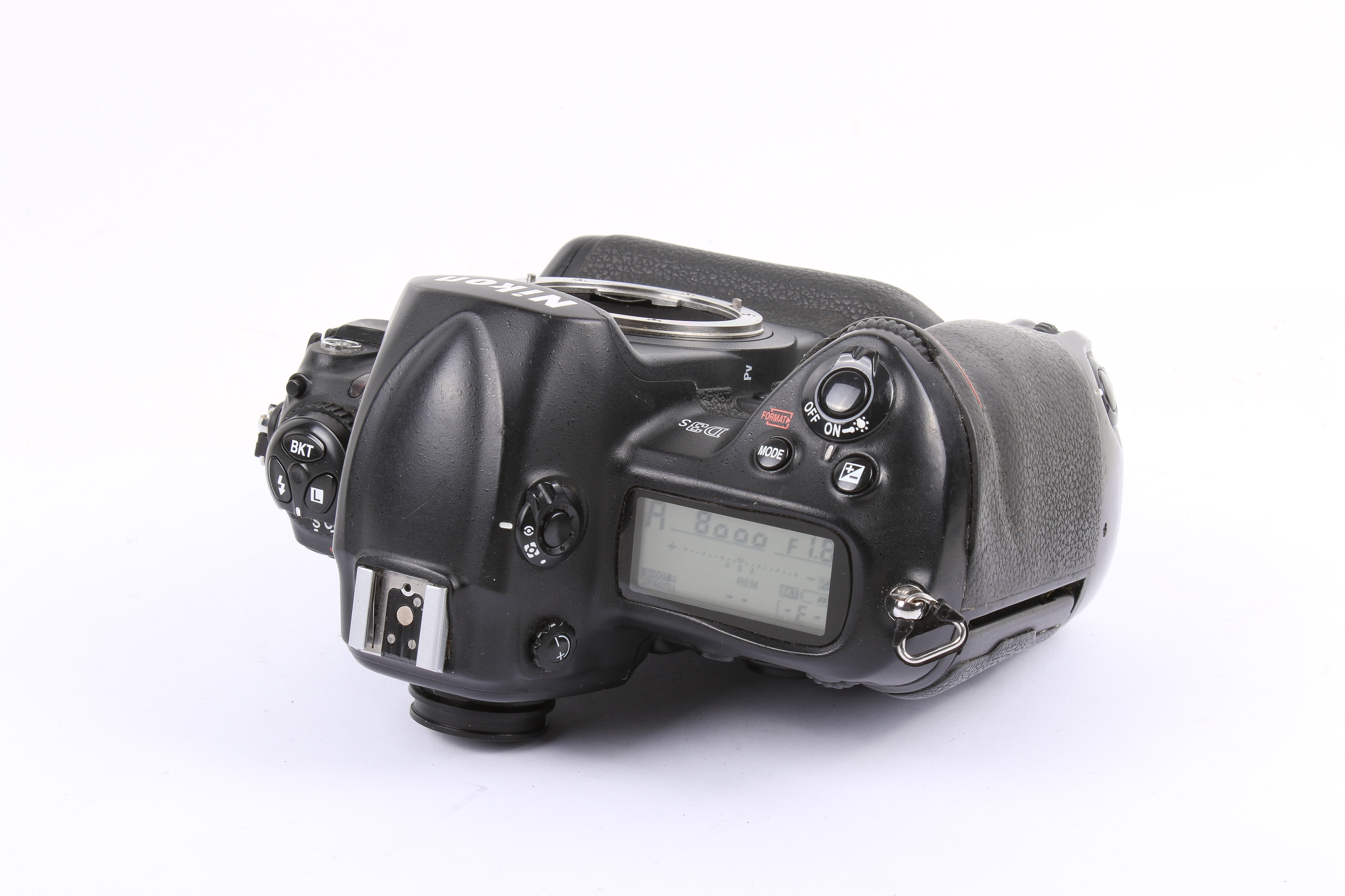 A Nikon D3S Digital SLR camera body. Serial number 2057135. - Image 3 of 4