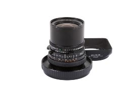 A Carl Zeiss 50mm f4 Distagon lens for Hasselblad. Black. Serial number 6544438.
