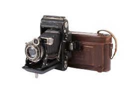 A Zeiss Ikon Super Ikonta 530/2 6 x 9 Folding Rangefinder camera. With a Carl Zeiss 10.5cm f3.