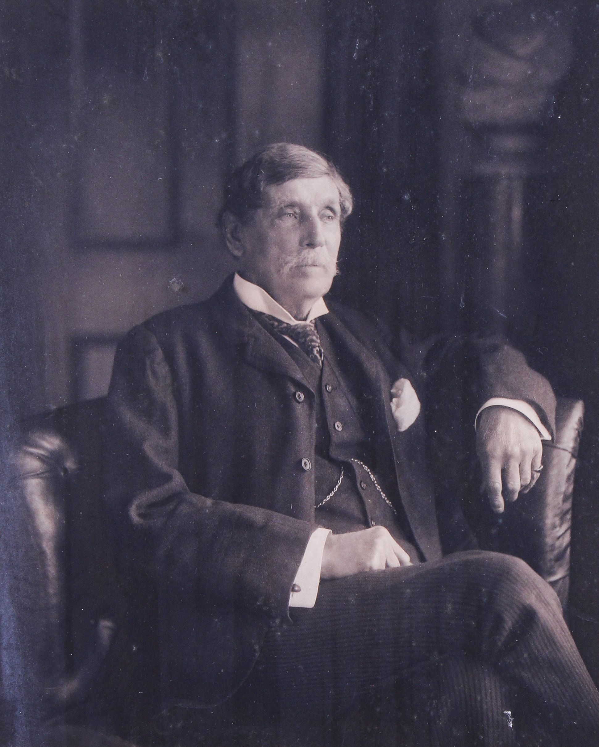 A circa 1900 black and white albumen portrait photograph of a gentleman by Elliott T Fay.
