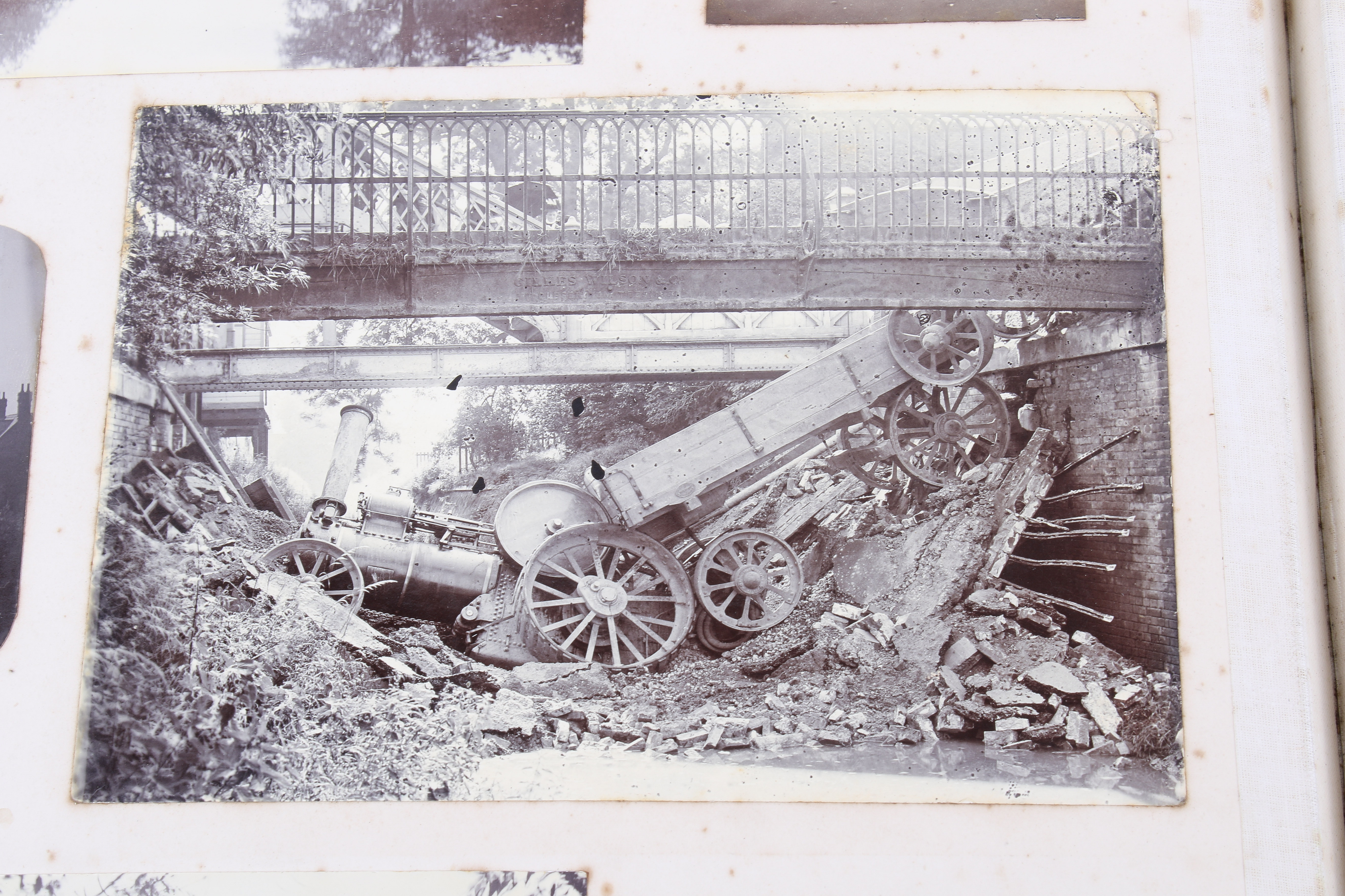 An early 20th Century photograph album. - Image 6 of 6