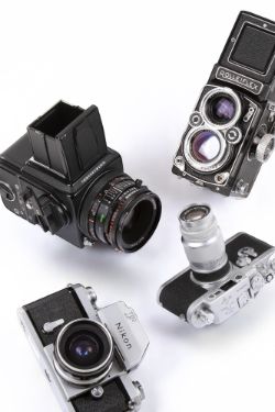 Photographica; Cameras, Photographs & Optical Equipment